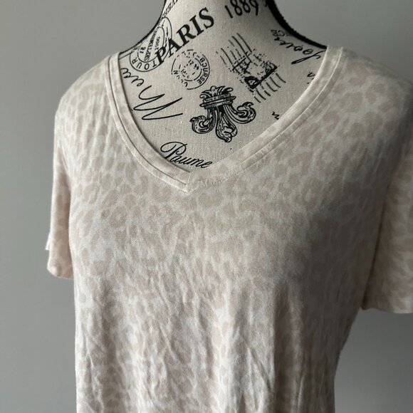 Natty M Beige Leopard Print High-Low T-Shirt - Size M - Picture 2 of 3